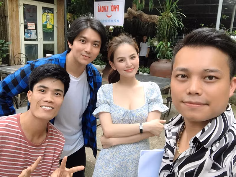 Tim tỏ ra chỉ chú tâm cho công việc sau khi cuộc hôn nhân của anh tan vỡ.