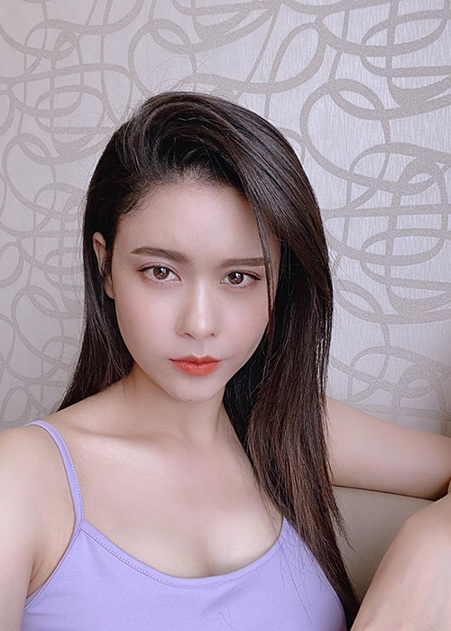 Mới đây, trước tin đồn Tim hẹn hò Đàm Phương Linh, Trương Quỳnh Anh không có động thái nào gây chú ý.