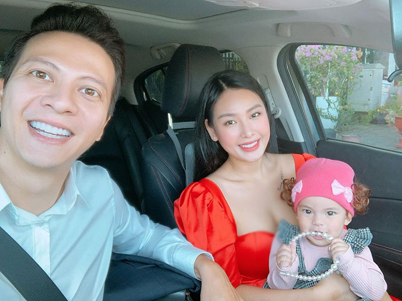 Nam diễn viên bỏ được nhiều thói quen không tốt sau khi lấy vợ có con như: hút thuốc, đi chơi la cà, nhậu nhẹt.