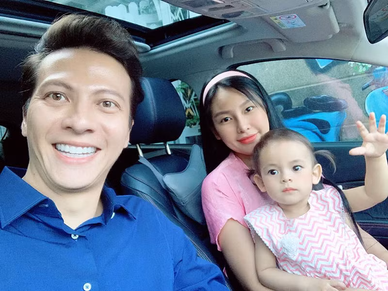 Sau 2 năm cưới, bà xã của Dương Hoàng Anh mang bầu con gái thứ hai.