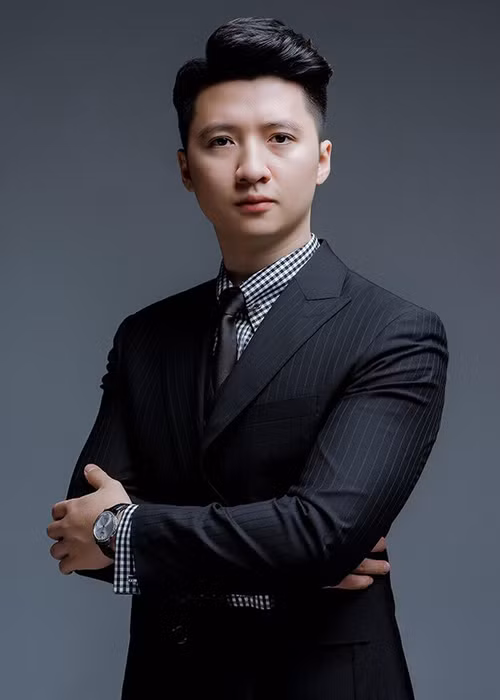Lợi thế của Trọng Hưng đến nay vẫn là vẻ ngoài điển trai. Ảnh: Saostar