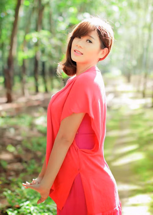 Ngoài ca hát, Tuyết Hương còn đóng phim. Một số bộ phim có sự tham gia diễn xuất của cô có thể kể đến như: "Đại ca U70", "Mùa sen cạn", "Vết dầu loang", "Đùa với lửa", "Con gái vị thẩm phán", "Giữa hai bờ thiện ác".