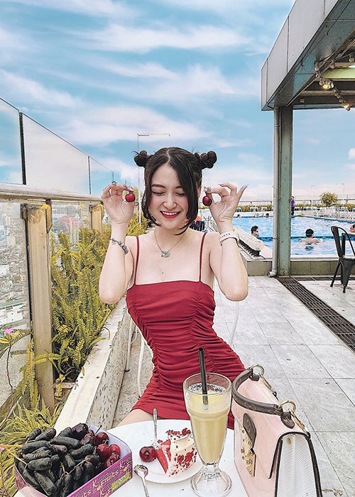 Anh Thư sinh năm 1998, đến từ Hà Nam.