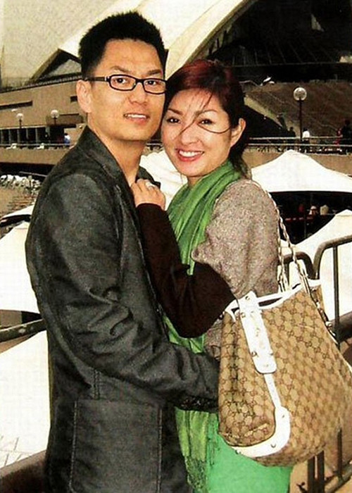 Cô bạn thân của Lệ Quyên - Hồng Nhung kết hôn năm 2010 với Quý Nguyễn - em trai của ca sĩ Trizzie Phương Trinh. Ảnh: Gia đình xã hội