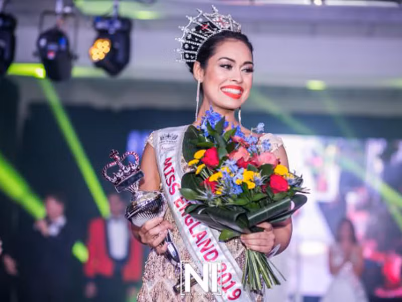 Ở bán kết cuộc thi Hoa hậu Anh 2020, thí sinh dự thi qua phần mềm Zoom. Ảnh: CNN