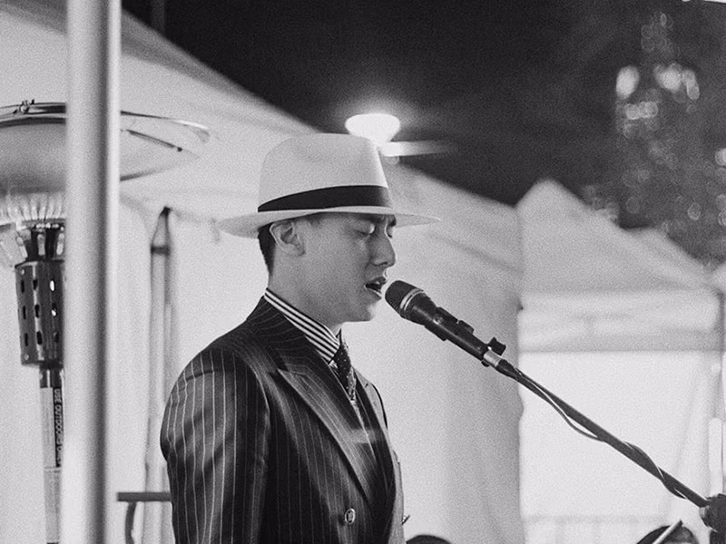 Rocker Nguyễn dường như vẫn duy trì đam mê ca hát.