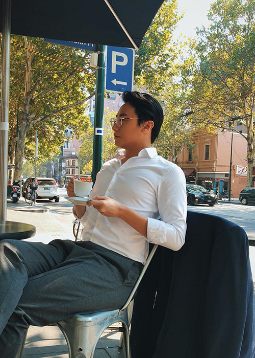 Không khó để nhận ra Rocker Nguyễn có cuộc sống sang chảnh ở Australia.