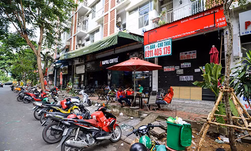 Dich COVID-19 tai bung phat, kinh te Viet Nam phan ung the nao?