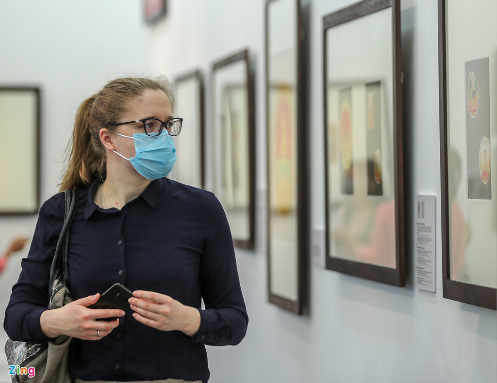 Sự kiện không chỉ thu hút độc giả trong nước, mà còn nhận được sự quan tâm của nhiều du khách nước ngoài. Triển lãm mở cửa đón khách tham quan đến hết ngày 6/9.