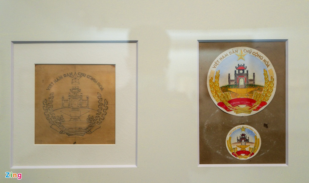 Họa sĩ Bùi Trang Chước tốt nghiệp Cao đẳng Mỹ thuật Đông Dương (khóa 1936-1941). Ông là người Việt Nam vẽ tem bưu chính đầu tiên ở Đông Dương.