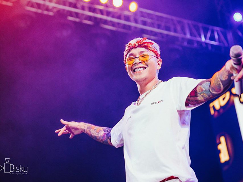 Khi về Việt Nam, Binz theo đuổi dòng nhạc rap. Anh có trong tay loạt ca khúc từng là trend giới trẻ như: “Bigcityboi”, “OK”, “Gene”, “So far”, “Sao cũng được”.