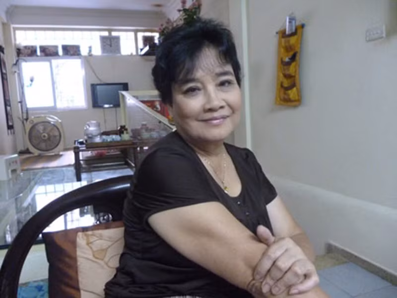 Sau khi ly hôn đạo diễn Phạm Kỳ Nam, nghệ sĩ Thanh Tú tái hôn với đạo diễn Lê Cường Việt. Cả hai học chung lớp đạo diễn, yêu nhau lúc nào không biết. Theo lời nữ nghệ sĩ, đây là mối tình đẹp nhất của bà. Thế nhưng, sau 13 năm chung sống, nghệ sĩ Thanh Tú quyết định ly hôn. Ảnh: Zing