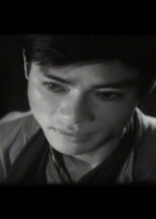 Giống nghệ sĩ Thanh Tú, nghệ sĩ Dũng Nhi cũng đóng phim “Sao Tháng Tám”. Vai diễn của ông là Kiên - một người thanh niên trí thức đến với cách mạng nhưng vẫn đau đớn cho chị gái. Ảnh: Zing