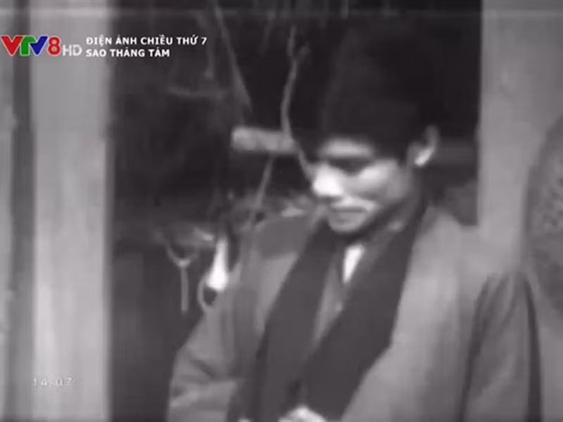 Nam diễn viên Dũng Nhi vốn học sư phạm, sau đó trở thành giáo viên dạy văn. Dù là diễn viên tay ngang nhưng ông vẫn đóng nhiều vai chính trong các phim nhựa từ năm 1973-1979. Ảnh: Gia đình xã hội