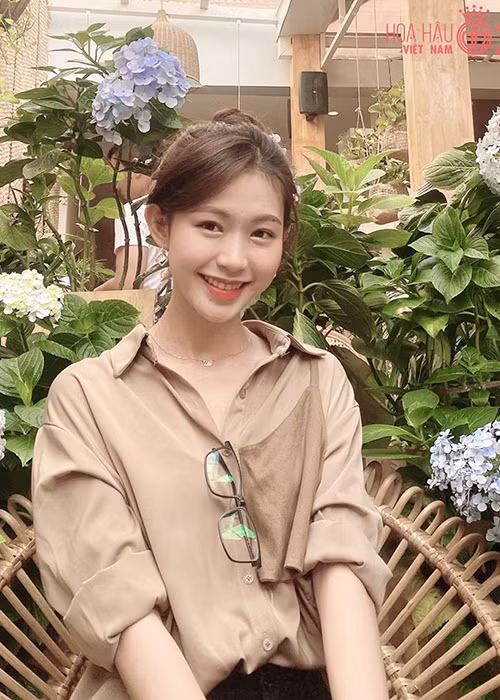 Minh Anh từng lọt top 30 cuộc thi người mẫu ảnh do báo 2! tổ chức, top 60 cuộc thi Miss Áo dài 2016.