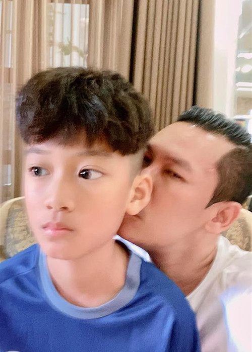 Lệ Quyên từng mong rằng con trai sẽ sớm trở thành doanh nhân giống bố.