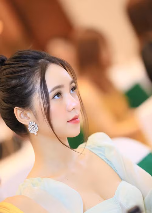 Trong top 5 đề cử, cô là diễn viên trẻ tuổi nhất.