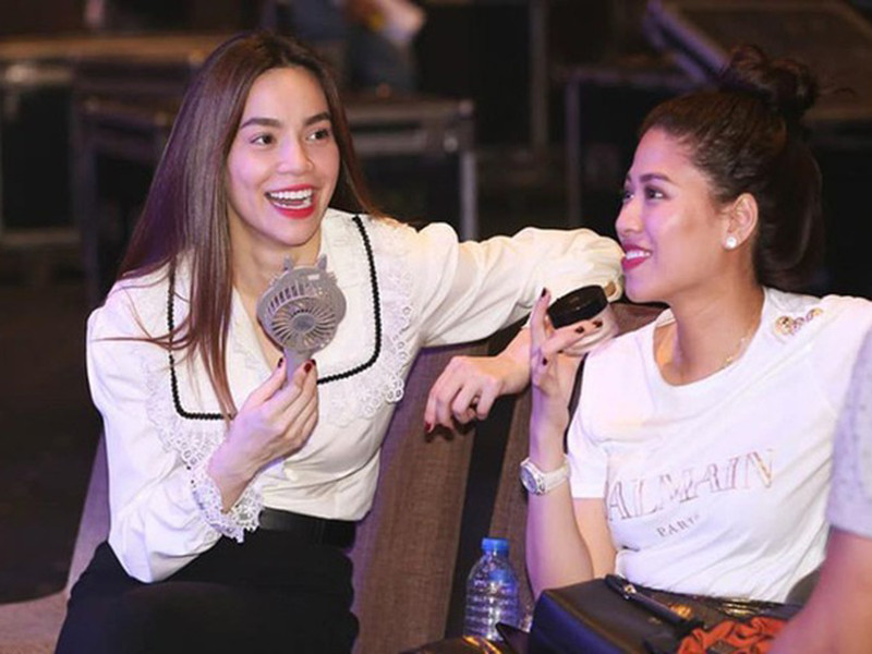 Tuy nhiên, sau khi có cơ hội gặp gỡ, tiếp xúc Hồ Ngọc Hà, Ngọc Trinh nể phục nữ ca sĩ về tài năng và bản lĩnh trong cuộc sống. Ảnh: Báo pháp luật