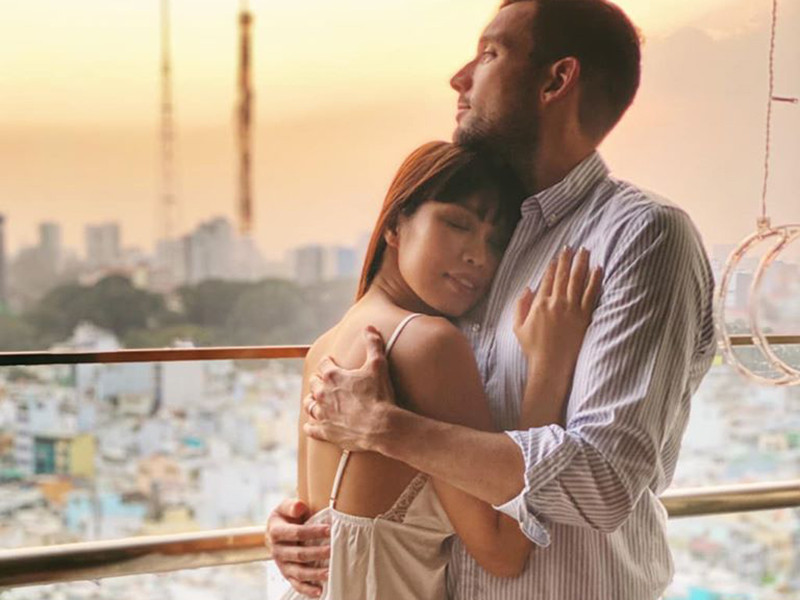 Sau khi con gái chào đời, cuộc sống của Hà Anh và chồng Tây có nhiều thay đổi.