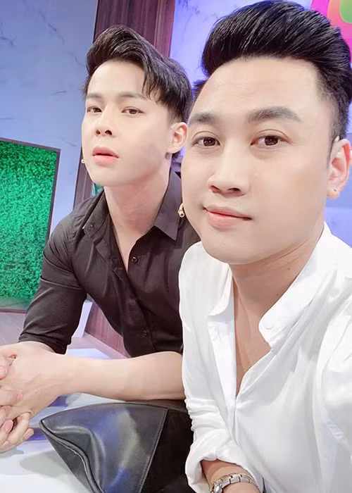 Cách đây 3 năm, Don Nguyễn chia sẻ, anh và người yêu có chung quan điểm sẽ không làm đám cưới.