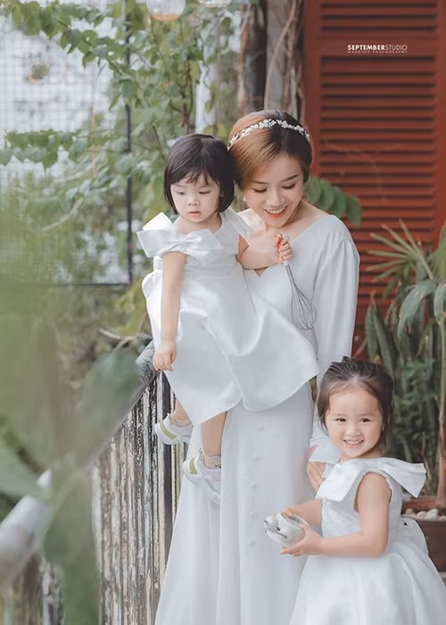 Bảo Ngọc khẳng định cuộc sống độc thân vui vẻ.