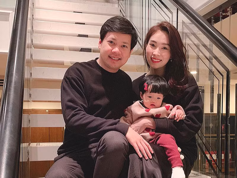 Con gái và con trai của Hoa hậu Đặng Thu Thảo cũng có cuộc sống nhung lụa, giàu sang khi có bố là doanh nhân Trung Tín.