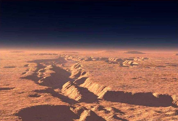 “Chúng tôi phát hiện ra một vùng trung tâm của Valles Marineris chứa đầy nước - trữ lượng cao hơn nhiều so với mong đợi”, đồng tác giả nghiên cứu Alexey Malakhov nói.