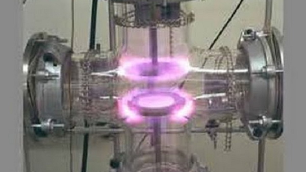 Chúng ta có thể thắc mắc vì sao ánh sáng mặt trời đến trái đất chúng ta lại nóng như vậy, bởi vì chính bầu khí quyển dày đặc của trái đất đã tạo ra lực ma sát lớn đối với ánh sáng và đốt nóng nó, bằng chứng là càng lên núi cao, tức là khoảng cách so với Mặt Trời càng gần hơn, nhưng nhiệt độ lại thấp bởi không khí loãng hơn nên lực ma sát cũng yếu hơn.