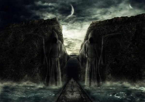 Thậm chí có người còn cho rằng, thung lũng Nahanni là lối vào "Trái đất rỗng". Trên thực tế, nơi đây có nhiều hang động dưới lòng đất. Theo ước tính, có khoảng 250 hang động đã được tìm thấy và nhiều nơi vẫn chưa được khám phá.