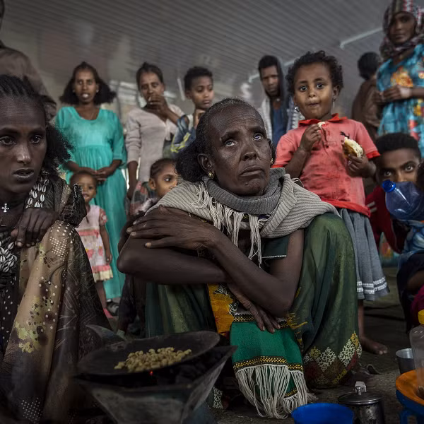 Nostradamus tiên đoán trong năm 2022, "giá bột mì cao đến mức khiến con người chấn động" và nhân loại rơi vào cảnh "tuyệt vọng", khiến một số người diễn giải rằng ông đang ám chỉ lạm phát vượt khỏi tầm kiểm soát, khiến giá cả leo thang vượt mức chịu đựng của con người.