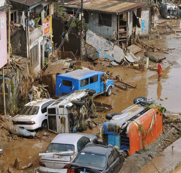 Vài năm gần đây, thế giới cũng phải chứng kiến những thảm họa kinh hoàng của thiên nhiên. Trung bình mỗi năm, Philippines hứng chịu khoảng 20 cơn bão lớn nhỏ. Vào tháng 9/2009, cơn bão Ketsana mang theo sức gió 144km/h và lượng mưa rất lớn đổ xuống nhiều thành phố của đất nước này.