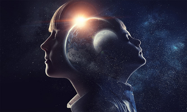 Ở kiếp gần đây nhất của mình, ông nói mình là Rudolph Valentino. Valentino là một trong những nam diễn viên được biết đến nhiều nhất trong thời đại phim câm; ông mất năm 1926, cách đây không xa nên giới chuyên môn dễ dàng xác minh hơn rất nhiều.