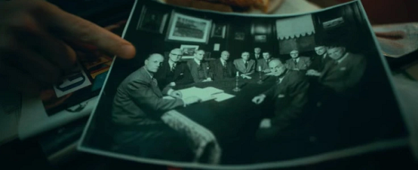 Theo TS. Burisch, thông tin về cách làm ra chúng đến từ những bảng chữ viết của người Sumer. Chúng được dùng để giao tiếp với những nền văn minh ngoài hành tinh khác. Chúng ta có thể dùng chúng để truy nhập vào một hố sâu để du hành đến những vì sao khác, dịch chuyển tức thời con người và vật chất từ nơi này đến nơi khác.