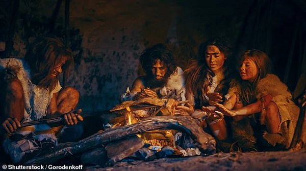 Khám phá khảo cổ này cho thấy người Neanderthal mang những đặc điểm giống con người hơn chúng ta từng nhận định. Họ là những người săn bắn, hái lượm, nên sự hiện diện của các dấu chân là do thói quen di chuyển, tìm kiếm thức ăn, đánh bắt hải sản và vận chuyển lương thực.