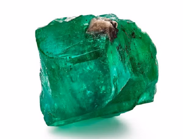 Đá ngọc bích xuất hiện từ 7000 năm trước và rất quý trong tự nhiên. Bởi vì vẻ đẹp, sự quý hiếm và nhiều giá trị của đá, đây được xem như là biểu tượng của phú quý tại phương Đông, ở phương Tây loại đá ngọc này được tầng lớp quý tộc sử dụng để thể hiện địa vị xã hội.