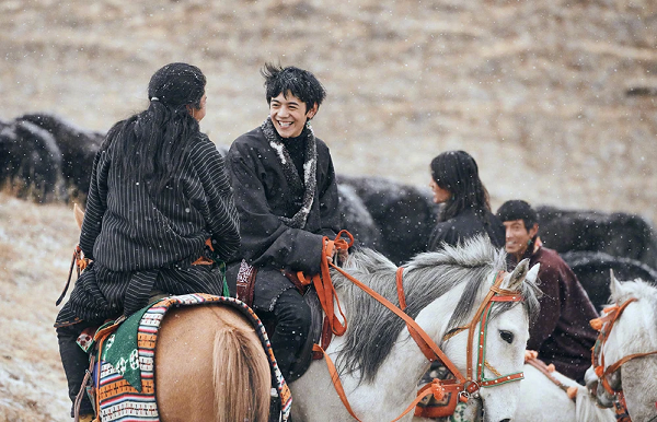 Những gene này cho phép người Tây Tạng có khả năng thích ứng với độ cao, thở tốt, sống khỏe với lượng oxy rất thấp trên cao nguyên Tây Tạng và là những gene độc nhất vô nhị, không cộng đồng Homo sapiens nào khác có được.