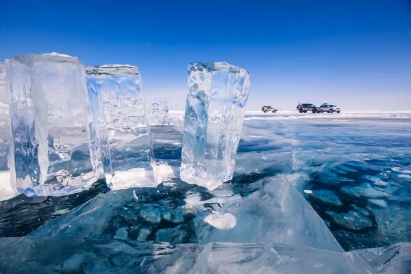 Nhưng, cũng như các tủ lạnh khác, nó cần cắm điện liên tục để hoạt động và hiển nhiên là hiện tượng nóng lên toàn cầu đang ảnh hưởng nghiêm trọng tới chiếc tủ lạnh này.