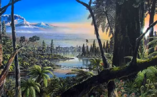 Khí hậu là rất ấm trong kỷ Creta đến mức không có băng tại hai địa cực. Mực nước biển cao hơn nhiều so với ngày nay và các khu vực lớn của lớp vỏ Trái Đất đã bị các biển nông bao phủ.