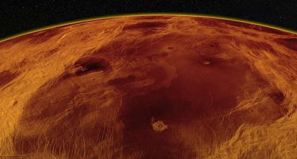 Nhiệt độ trung bình ngày nay trên bề mặt sao Kim vào khoảng 462oC - mức nhiệt độ nóng tới mức có thể làm chảy chì và không sự sống nào tồn tại nổi.