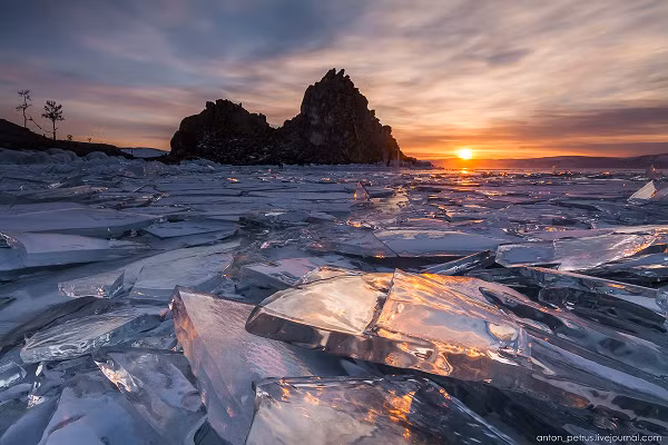 Đến cuối tháng 2/1920, đội quân đã giảm từ 1,25 triệu người xuống còn 250.000 người. Những người này đã trải qua mọi khó khăn gian khổ và cuối cùng đã từ Omsk đến hồ Baikal cách đó 2.000 km. Trên hồ rộng 80km này hình thành lớp băng dày 3 mét và 250.000 người còn sống bắt đầu băng qua băng.