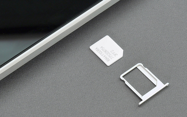 Tuy nhiên, cũng có thể Apple chỉ phát hành iPhone 15Pro không có khe SIM ở một số thị trường nhất định.