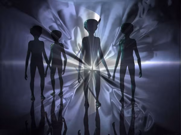 Cách đây không lâu, dấu hiệu của sự sống cũng đã được phát hiện trên một hành tinh khác, bầu khí quyển của sao Kim. Đây là những gì các nhà khoa học tìm thấy ammonia - có thể được tạo ra bởi các sinh vật sống.