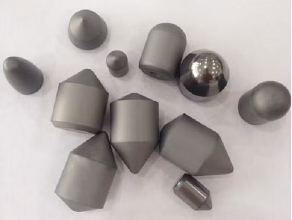 Ngoài ra, họ cũng cho rằng hình dáng đặc biệt của vật thể trông không giống được làm từ tự nhiên. Bởi vậy, các chuyên gia cho rằng vật thể rất có thể đến từ ngoài Trái đất.