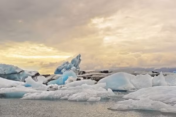 “Lỗ hổng” này mỗi ngày chỉ mở ra một lần vào buổi trưa theo giờ địa phương, khi Mặt trời lên cao nhất. Chúng tôi dự định sẽ bắn một tên lửa mang theo vệ tinh lên không trung để theo dõi nó”, NASA cho hay.