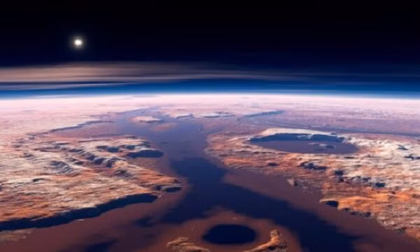 Trước đây đã có nhiều nghiên cứu cho thấy bằng chứng về nước trên sao Hỏa, nhưng chỉ quan sát thấy dưới dạng băng sâu trong lòng đất. Tuy nhiên, khám phá gần đây là một trong những phát hiện đầu tiên tìm kiếm nước gần bề mặt hành tinh này.