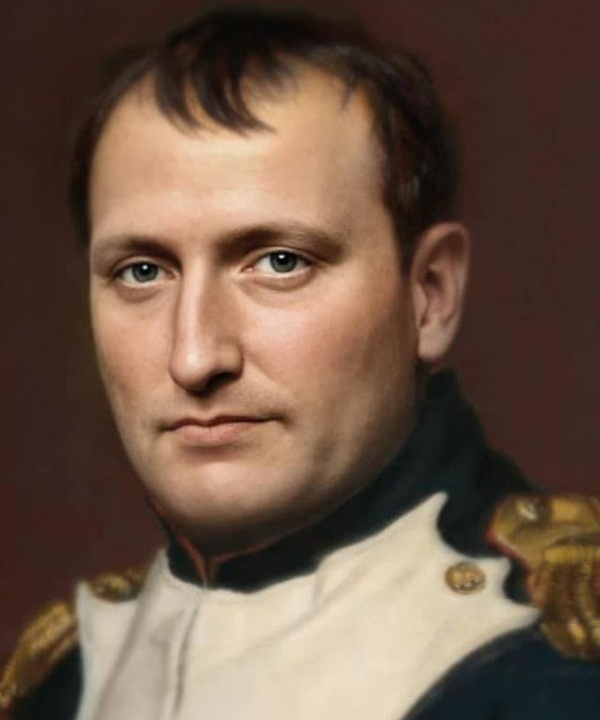 Tiến hành nghiên cứu vi mạch, họ phát hiện ra một tia sóng rất nhỏ liên tục truyền đi tín hiệu lạ, ảnh hưởng đến não của con người. Có thể tia sóng này đã ảnh hưởng đến não của Napoleon, khiến ông luôn có vấn đề về thần kinh, thường có những hành động thái quá như giận dữ nhưng bất chợt trầm uất.