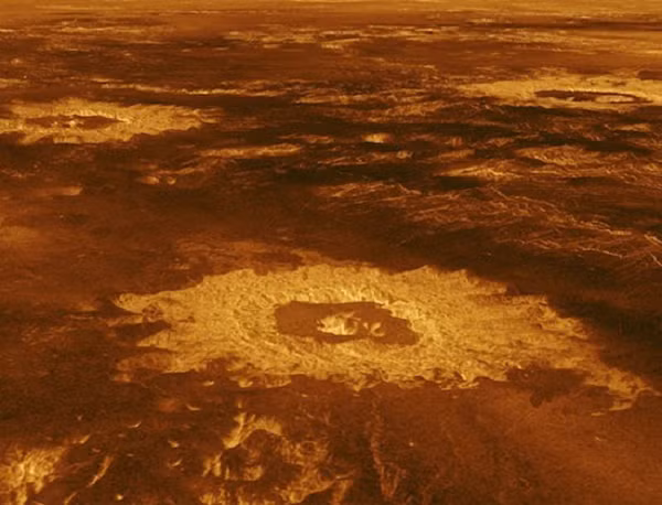 Amoniac không được tạo ra thông qua bất kỳ quá trình hóa học nào trên hành tinh này. Các nhà khoa học đã nghiên cứu mô hình hoá một loạt các quá trình hoá học để chỉ ra rằng khí sẽ tạo ra một chuỗi các phản ứng làm trung hoà các giọt axit sulfuric xung quanh.