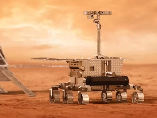 Trong năm 2022, cơ quan vũ trụ châu Âu sẽ đưa tàu thăm dò Rosalind Franklin cùng với tàu đổ bộ Kazachok của Ng lên thám hiểm sao Hỏa. Những chuyến đi lên sao Hỏa khác được dự kiến là đến từ máy bay Curiosity and Perseverance của NASA, máy bay Zhurong của Trung Quốc, còn sứ mệnh InSight của NASA sẽ tiếp tục hoạt động vào năm 2022.