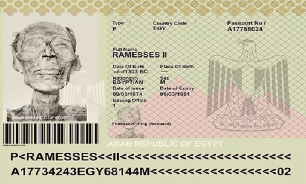 Ramesses II là vị pharaoh đầu tiên và duy nhất trong lịch sử được chính phủ Ai Cập cấp hộ chiếu tới Pháp 3.000 năm sau khi ông qua đời. Nguyên nhân là vì các nhà Ai Cập học làm việc tại bảo tàng phát hiện xác ướp Ramesses II đang phân hủy ở tốc độ đáng báo động và quyết định chuyển tới Pháp để kiểm tra, theo Ancient Origins.