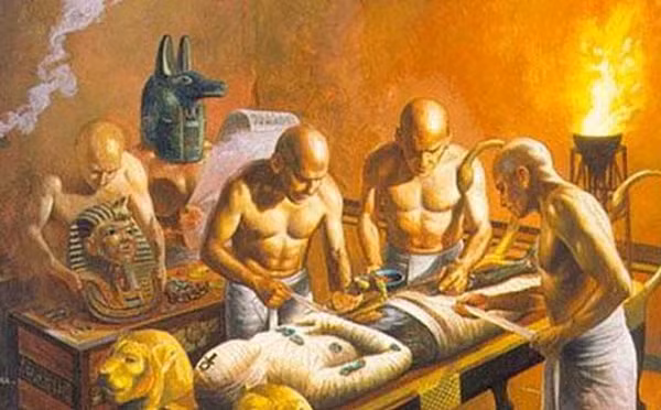 Phân tích của các chuyên gia cho thấy xác ướp gần 10.600 năm tuổi và có liên quan đến một bộ lạc thổ dân châu Mỹ - Bộ lạc Fallon Paiute-Shoshone ở Nevada. Theo các chuyên gia, người này 40 tuổi khi chết.